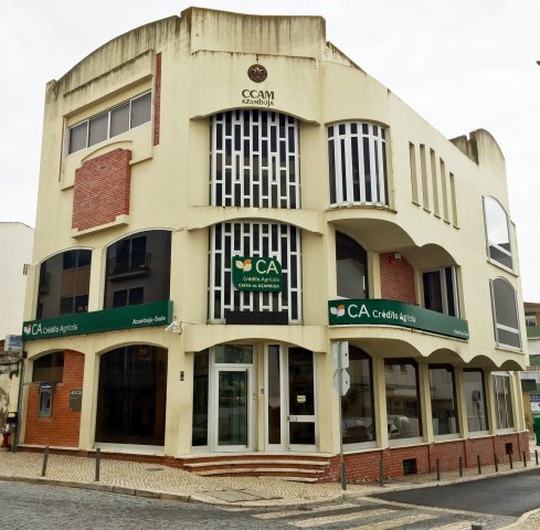 caixa credito agricola azambuja